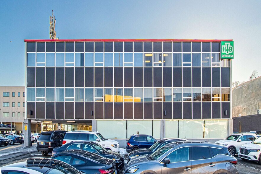 More Photos Of 7701 Marine Rd, North Bergen Office For Lease