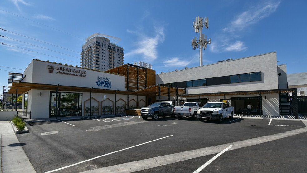 More Photos Of 801 S Main St, Las Vegas Storefront Retail Office For Lease