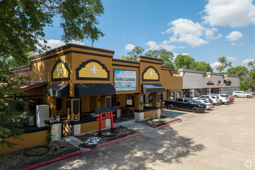Primary Photo Of 811 Avenue D, Katy Storefront For Lease