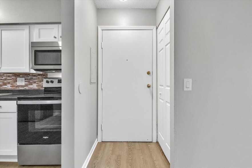 More Photos Of 814-816 W Walnut St, Kalamazoo Apartments For Sale