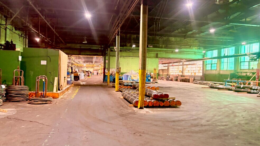 More Photos Of 100 Front St, New Brighton Warehouse For Lease