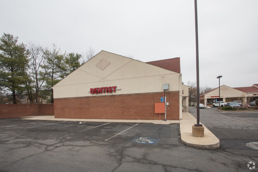 More Photos Of 8723 Richmond Hwy, Alexandria Unknown For Lease