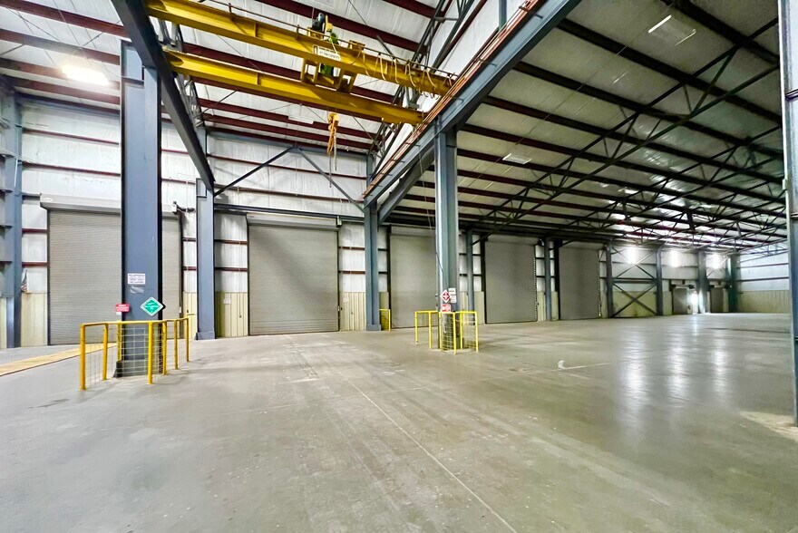 More Photos Of 10241 US-67, Texarkana Warehouse For Lease