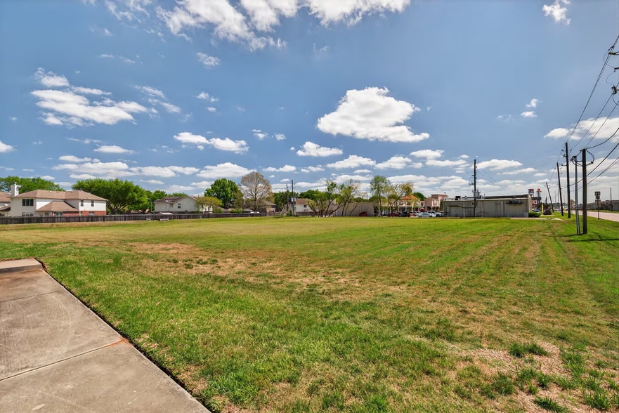 Primary Photo Of 2.43ac SH 249 & Decker Prairie Rd, Pinehurst Land For Lease