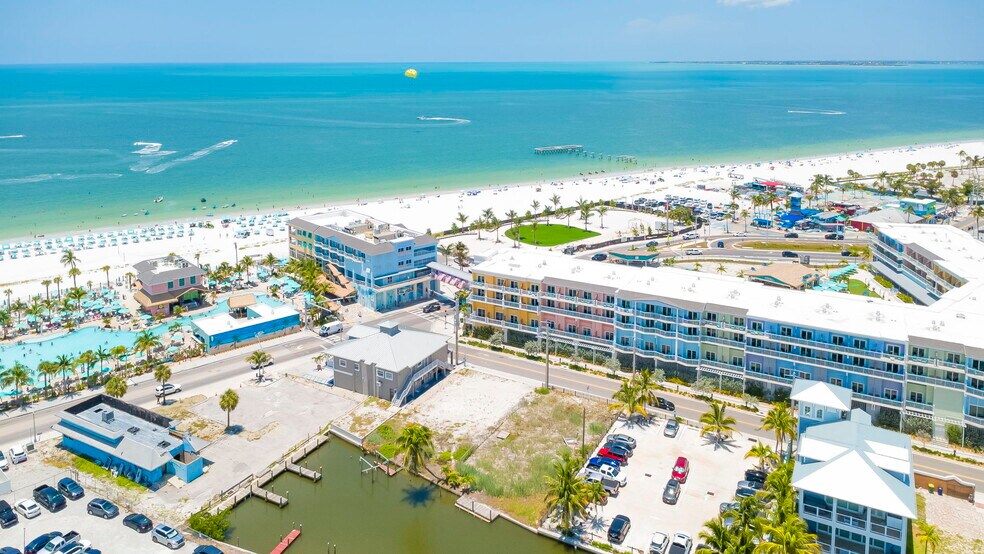 More Photos Of 1161-1165 Estero Blvd, Fort Myers Storefront Retail Residential For Sale
