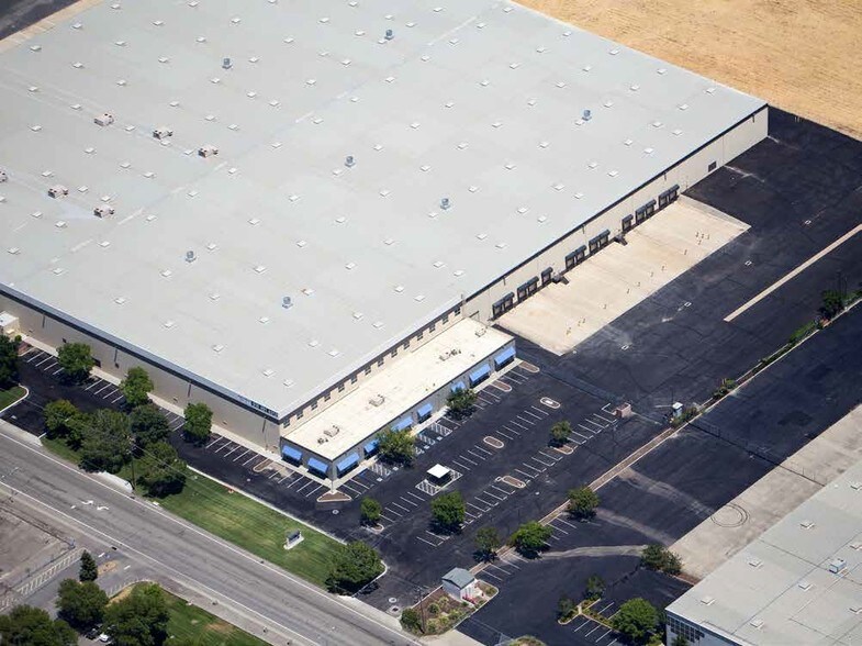 More Photos Of 660 N Pioneer Ave, Woodland Industrial For Sale