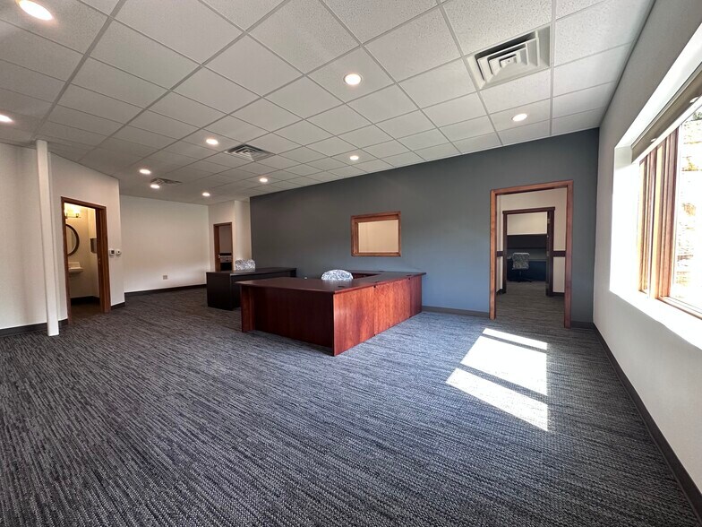 More Photos Of N7915 902nd St, River Falls Office For Lease