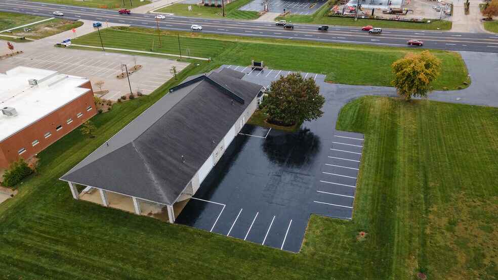 More Photos Of 1186 S State Route 157, Edwardsville Loft Creative Space For Sale