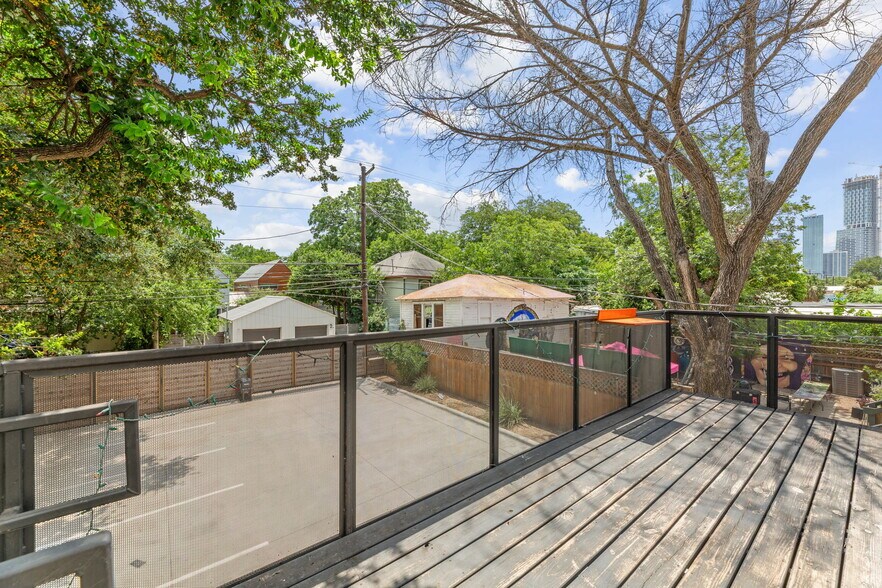 More Photos Of 1801 E Cesar Chavez St, Austin Loft Creative Space For Lease