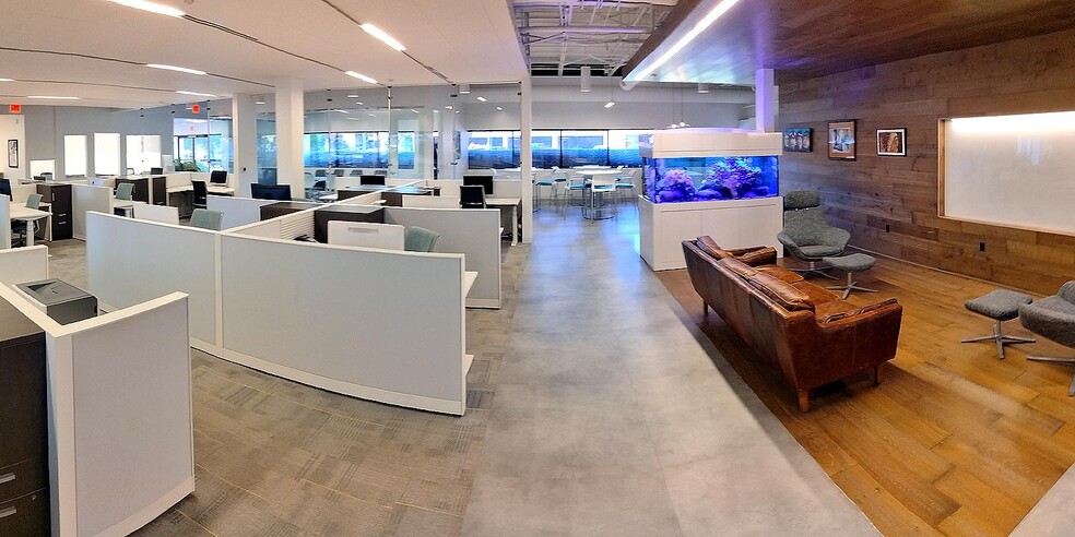 More Photos Of 421 Minuet Ln, Charlotte Office For Sale