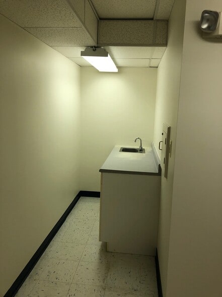 More Photos Of 7627 Leonardtown Rd, Hughesville Storefront Retail Office For Lease
