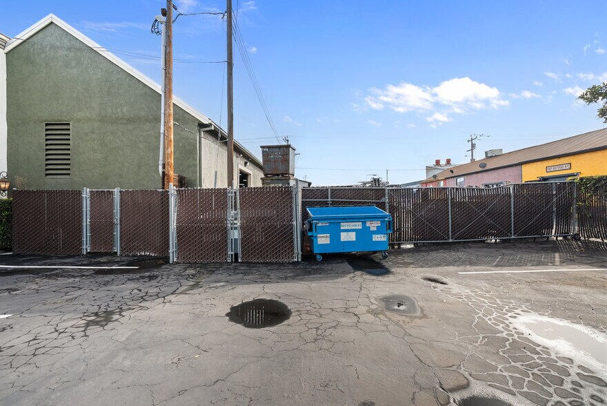 More Photos Of 829 San Benito St, Hollister Office For Sale