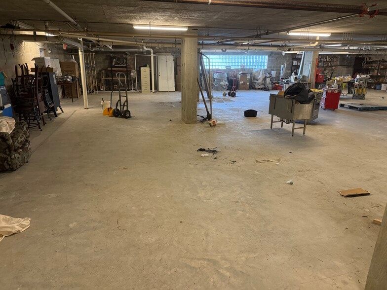 More Photos Of 128 S Beach St, Daytona Beach Apartments For Sale