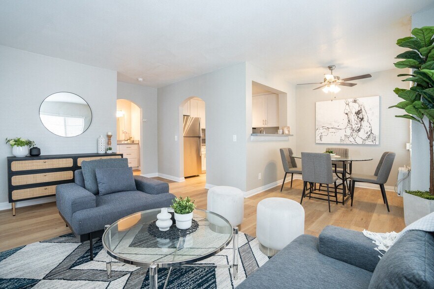 More Photos Of 1318 N Mansfield Ave, Los Angeles Apartments For Sale