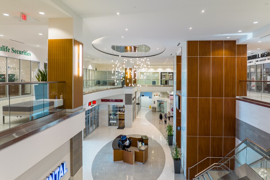 More Photos Of 7163 Yonge St, Markham Apartments For Lease