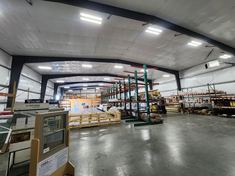 More Photos Of 182 Ambassador Dr, Bowling Green Warehouse For Lease