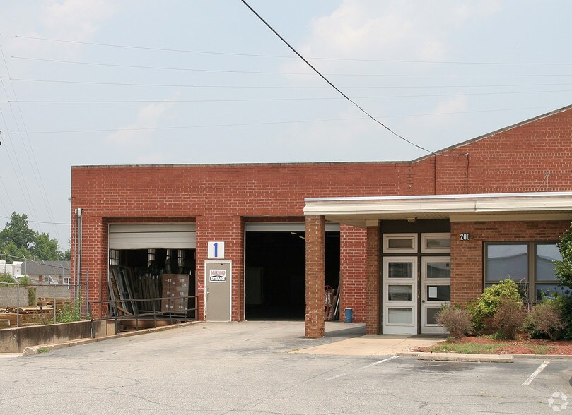 More Photos Of 200 E Market Center Dr, High Point Warehouse For Lease