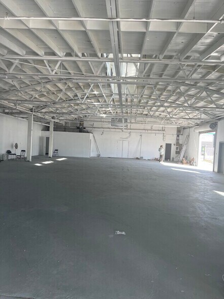 More Photos Of 424-432 S I St, San Bernardino Warehouse For Sale