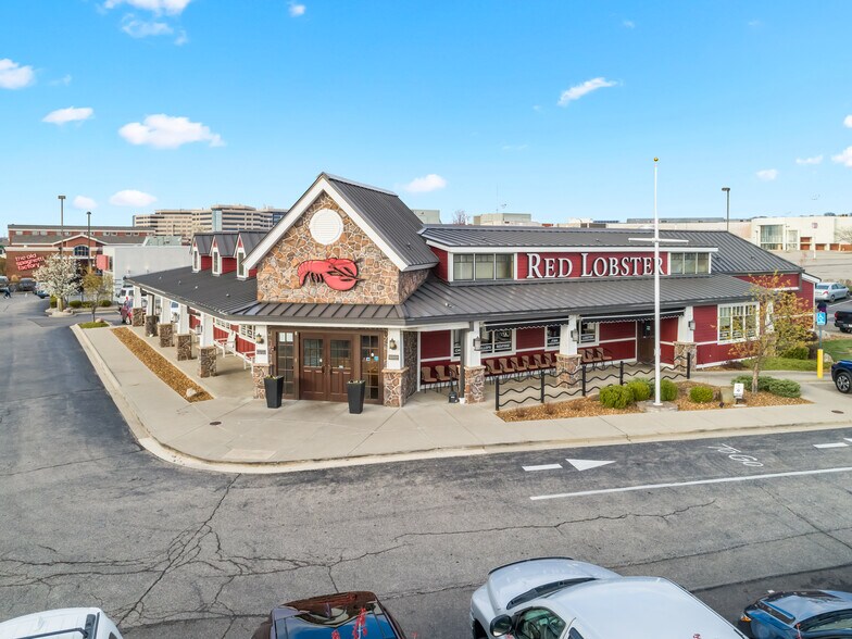 More Photos Of 320 Cincinnati Mills Rd, Cincinnati Restaurant For Sale
