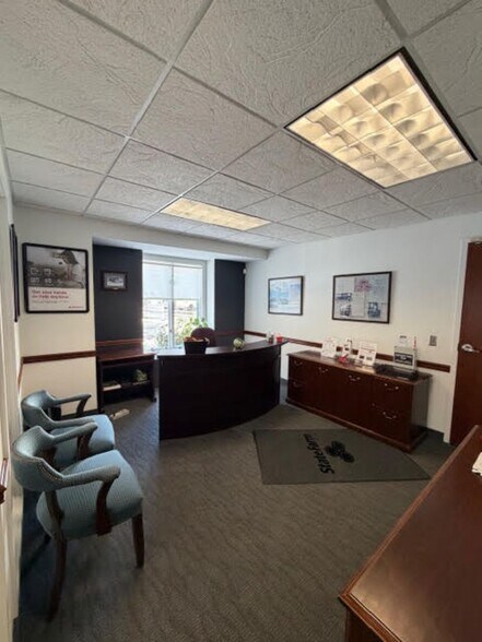 More Photos Of 10 Grove St, Pittsford Office For Lease