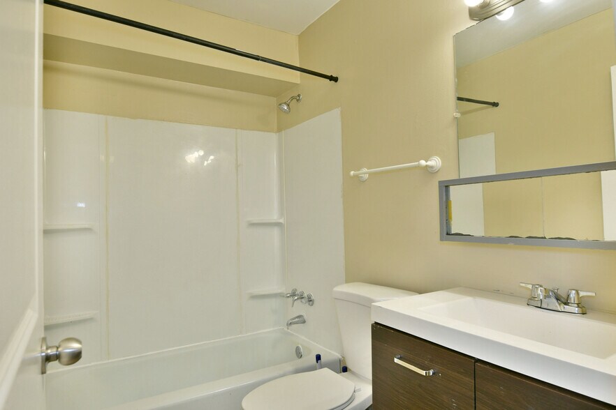 More Photos Of 203-205 Churchill Hubbard Rd, Youngstown Apartments For Sale