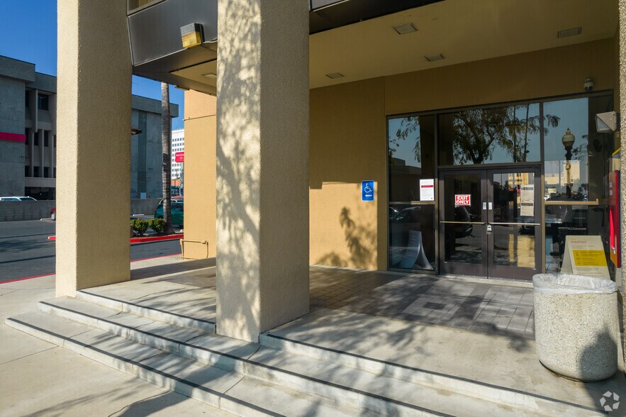 More Photos Of 334 W 3rd St, San Bernardino Office For Sale