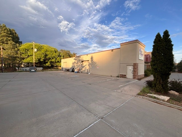 More Photos Of 452 N Switzer Canyon Dr, Flagstaff Showroom For Lease