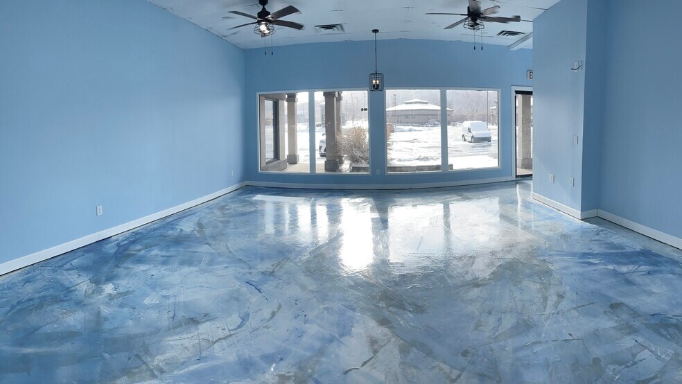 More Photos Of 1562 Akron Peninsula Rd, Akron Storefront For Lease