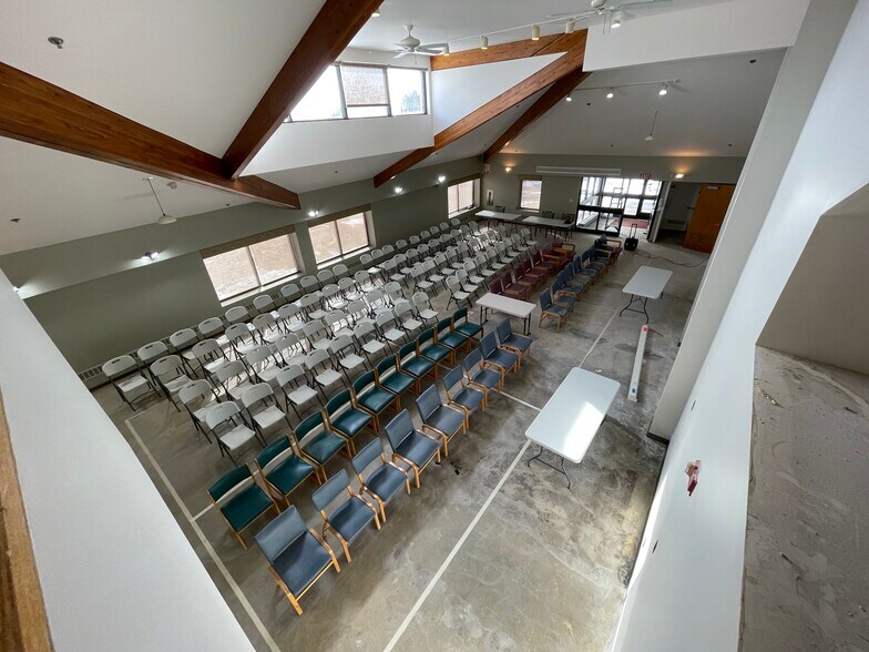 More Photos Of 2210 Dean St, St Charles Medical For Lease