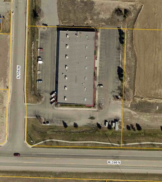 More Photos Of 925 W 200 St N, Logan Warehouse For Lease
