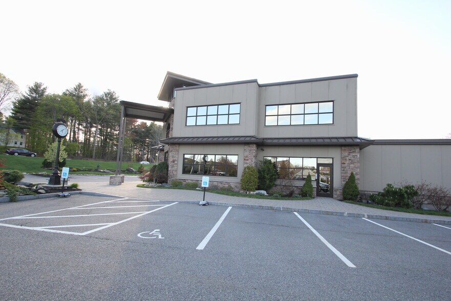 More Photos Of 2302 Turnpike St, North Andover General Retail For Lease
