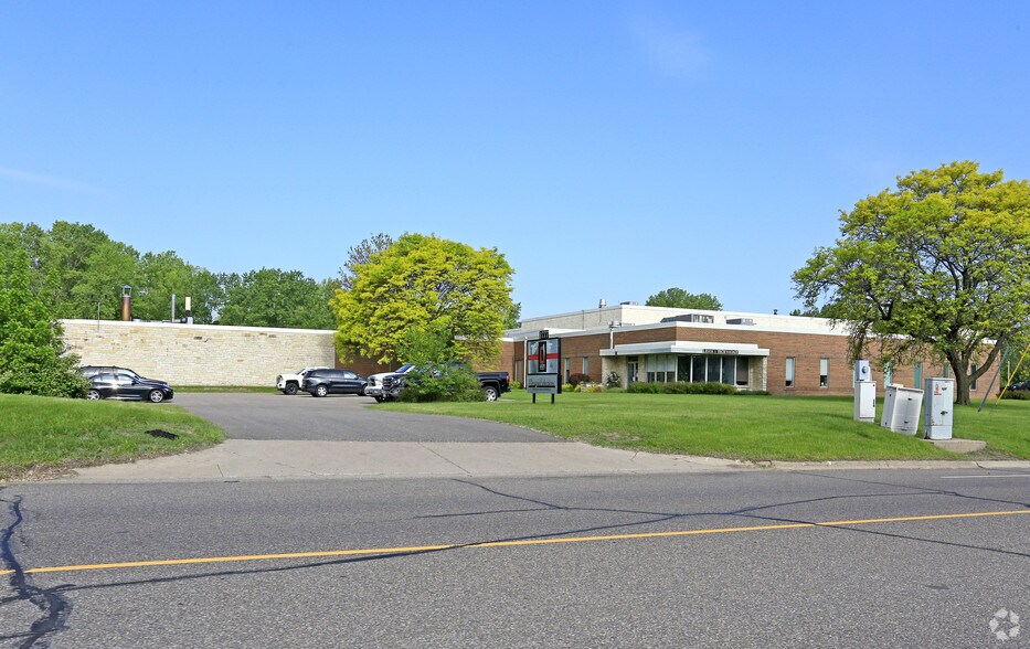 More Photos Of 1777 Oakdale Ave, West Saint Paul Manufacturing For Lease