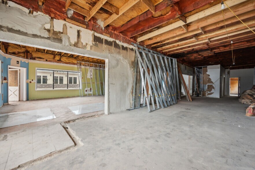 More Photos Of 402 W Kings Hwy, Mount Ephraim Freestanding For Sale