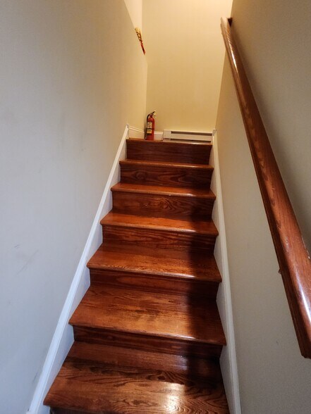 More Photos Of 1901 Pennview Rd, Havertown Flex For Sale