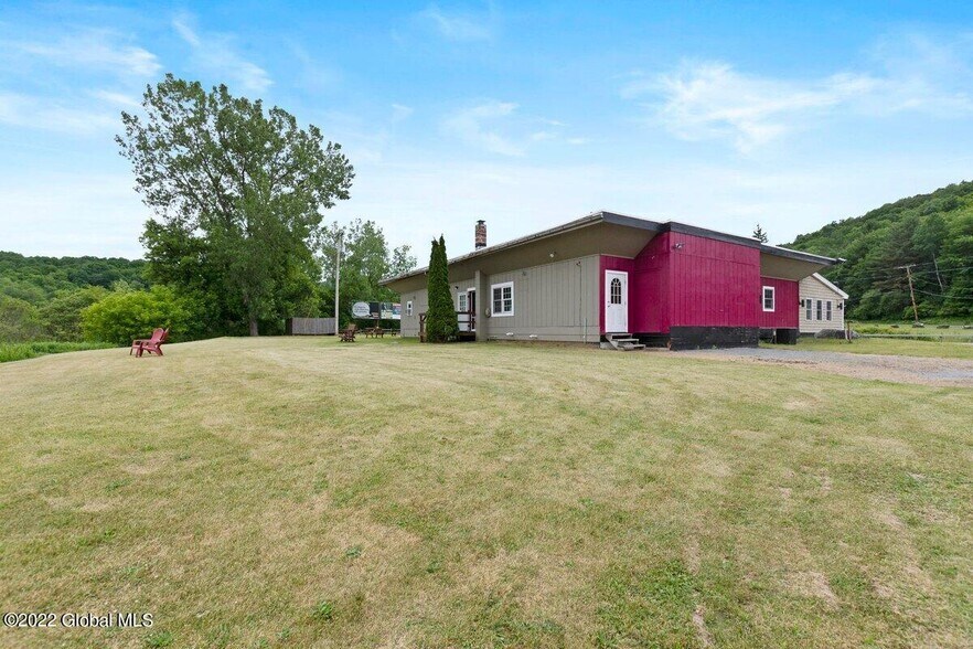 More Photos Of 5527-5531 Rte 7, Hoosick Falls General Retail For Sale