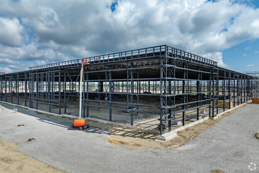 More Photos Of 10506 Coleraine Dr, Brampton Unknown For Lease