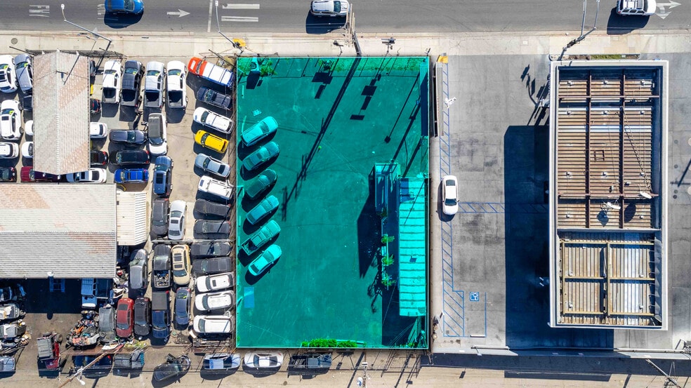 More Photos Of 13243 Osborne St, Arleta Land For Lease