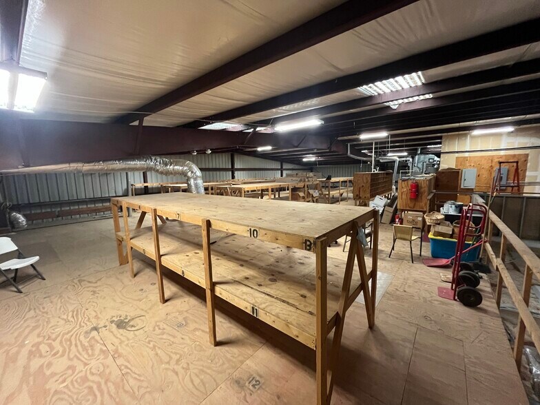 More Photos Of 10858 FM 346 W, Flint Office For Sale