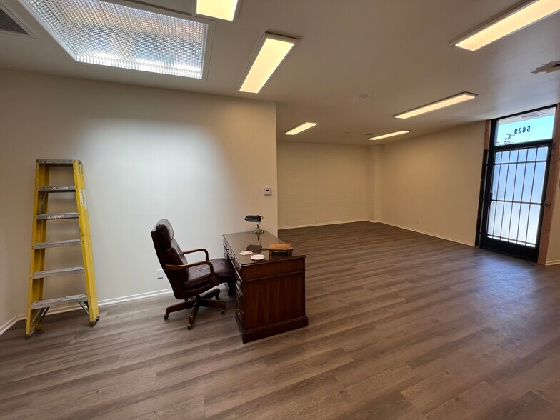 More Photos Of 5639 Cahuenga Blvd, North Hollywood Warehouse For Sale