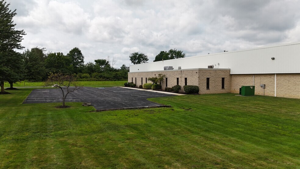 More Photos Of 1933 Highland Rd, Twinsburg Manufacturing For Sale