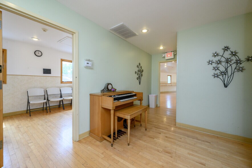 More Photos Of 355 Buckelew Ave, Monroe Township Freestanding For Sale