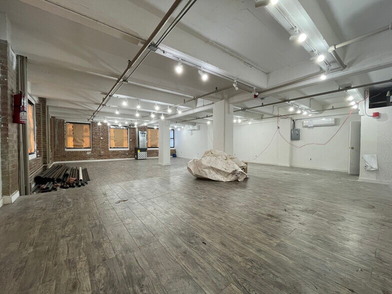 More Photos Of 58-78 Jay St, Brooklyn Office Residential For Lease