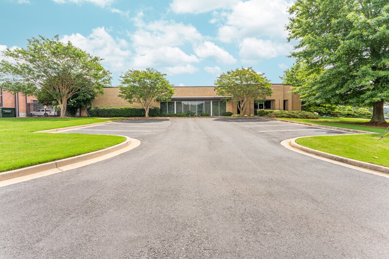 More Photos Of 5622 E Ponce de Leon Ave, Stone Mountain Distribution For Lease