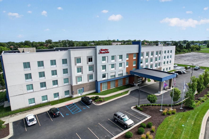 Primary Photo Of 1335 S Main St, Adrian Hotel For Sale