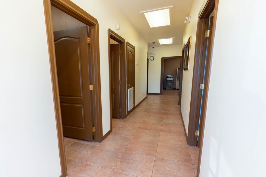 More Photos Of 101 E Crockett Ave, Alamo Office For Sale