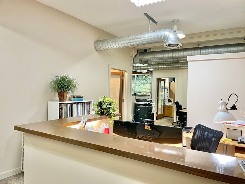 More Photos Of 1735 Westlake Ave N, Seattle Loft Creative Space For Lease