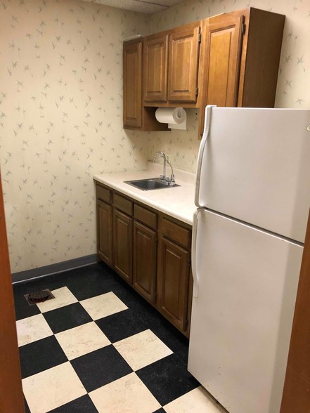 More Photos Of 1038 William Flynn Hwy, Glenshaw Office For Lease