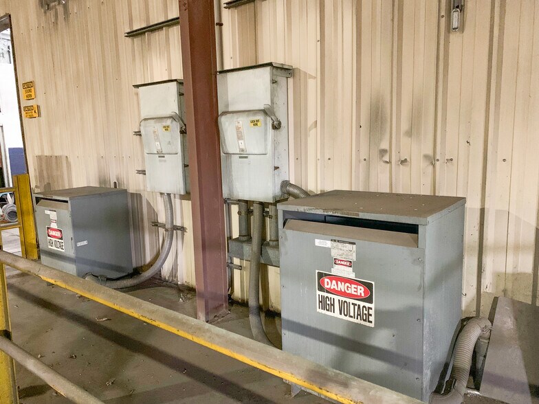 More Photos Of 315 E Ridgely St, Atmore Warehouse For Sale