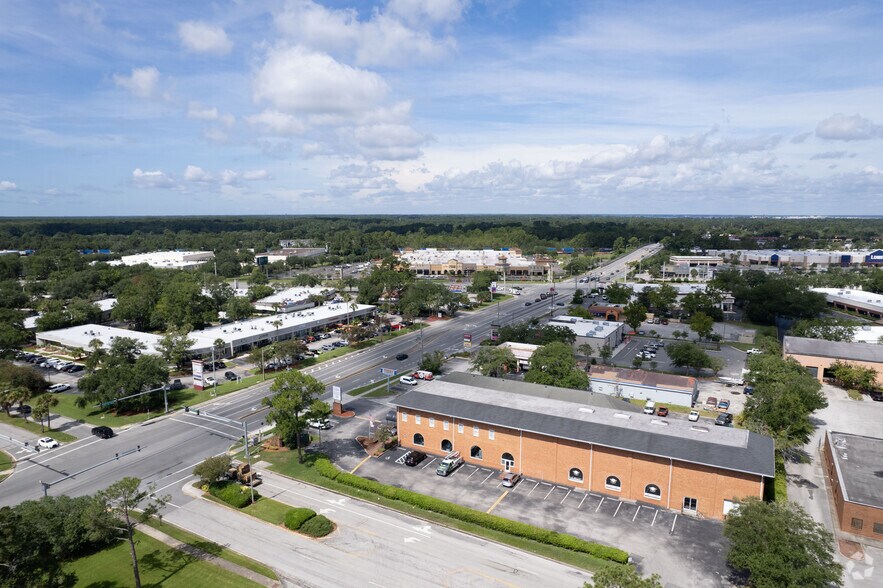 More Photos Of 8409 Baymeadows Rd, Jacksonville Office For Sale