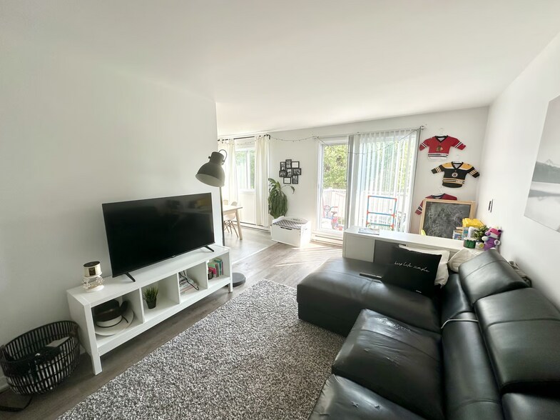 More Photos Of 212 Tsse Turcotte, Longueuil Apartments For Sale